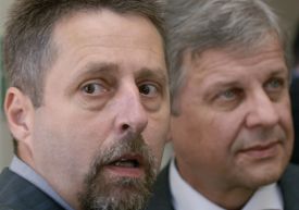 Petr Forman (vpravo) a jeho poradce Radim Špaček