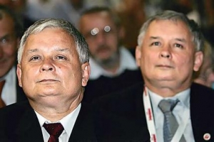 Bratři Kaczynští s vládou spolupracovat nehodlají.