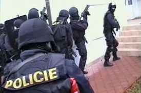 Česká spravedlnost je na zločiny Asiatů krátká.