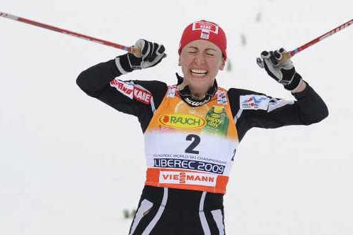 Justyna Kowalczyková se raduje z vítězství. Justyna Kowalczyková se raduje z vítězství.