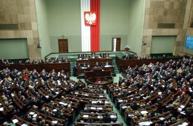 Polský Sejm schválil lisabonskou smlouvu.