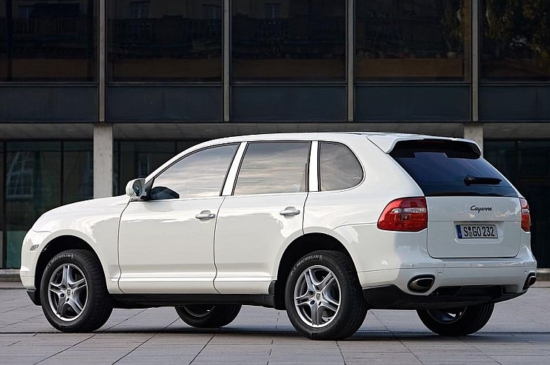 Z modelů Porsche jako první dostane naftový motor SUV Cayenne.