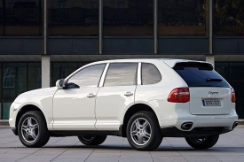 Z modelů Porsche jako první dostane naftový motor SUV Cayenne.