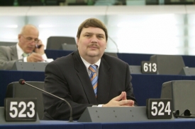 Pro Posselta je Špidla socialistický obšťastňovatel lidu.