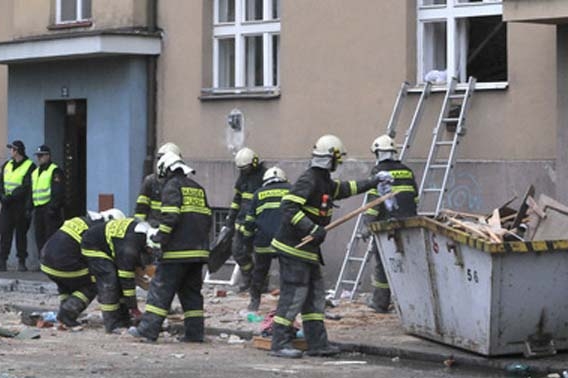 Město nabídne lidem ze zasažených bytů náhradní bydlení. Město nabídne lidem ze zasažených bytů náhradní bydlení.