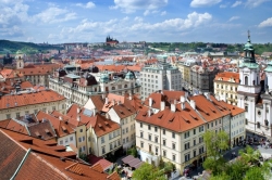 Praha 1 pomůže chudým. Přidá jim 800 korun měsíčně na nájemné.