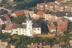 Přerovská radnice vyhlásila soutěž o nejhezčí fasádu ve městě. Přerovská radnice vyhlásila soutěž o nejhezčí fasádu ve městě.