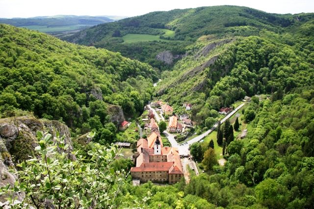 Nádherná krajina u svatého Jana pod Skalou.