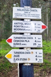 Barvy přibyly později.