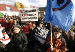 Odpůrci americké radarové základny se sešli také 3. února v Jincích na Příbramsku.