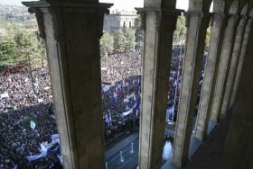 Masové protesty v Tbilisi v pátek 2. listopadu