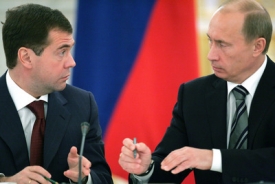 Budoucí a současný prezident: Dmitrij Medvěděv a Vladimir Putin.