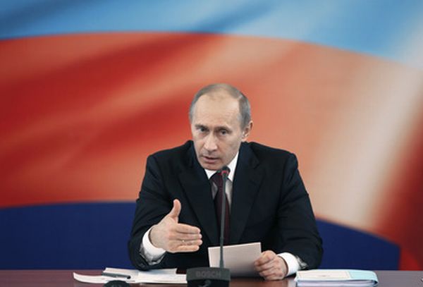 Teprve masivní kritika veřejnosti donutila Putina v roce 2006 jednat.