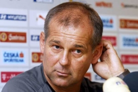Petr Rada si pochvaluje prostředí mimo dosah pražských barů.