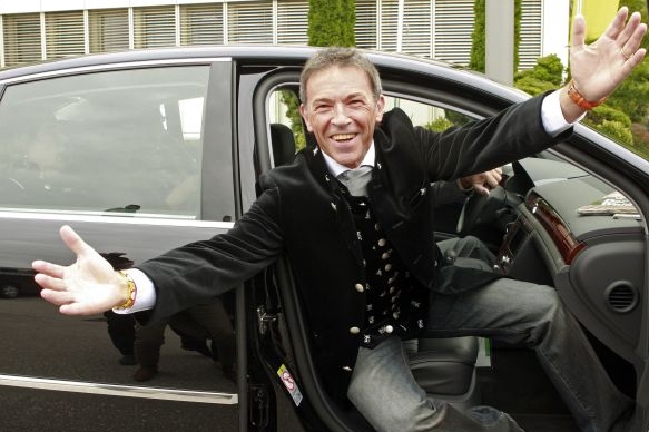 Tak mě tady máte! Jörg Haider. Rozmíšky ve vládě pomohly pravici. 