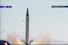 Záběry íránské rakety před startem.