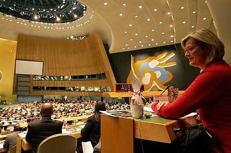 Šéfka rakouské diplomacie Plassniková na Valném shromáždění OSN. Šéfka rakouské diplomacie Plassniková na Valném shromáždění OSN.