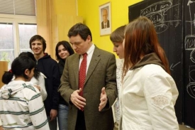 Rath si myslí, že si Středočeský kraj vlastní univerzitu zaslouží.