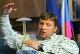 Ministr dopravy Aleš Řebíček z ODS.