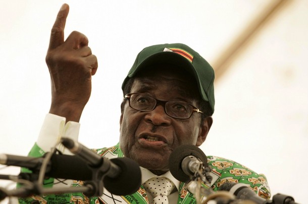Diktátor Mugabe ztrácí poslední zbytky respektu svých sousedů.