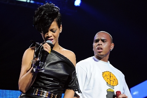 Chris Brown v předvečer Grammy údajně napadl Rihannu.