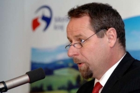 Podle Ř&iacute;mana poslanci debatovali o vyv&aacute;ženosti finančn&iacute;ch prostředků.