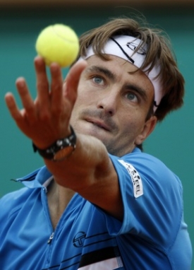 Př&iacute;&scaron;t&iacute; soupeř Radka &Scaron;těp&aacute;nka Tommy Robredo.