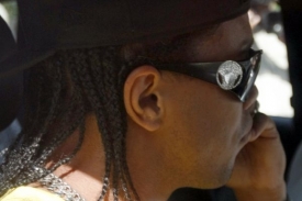 Ronaldinho bude hledat formu v AC Milán.