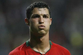 Cristiano Ronaldo patří mezi největší favority na zisk Zlatého míče.
