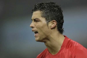 Cristiano Ronaldo, portugalsk&yacute; fotbalista Manchesteru United.