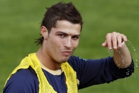 Portugalsk&yacute; fotbalista Cristian Ronaldo.