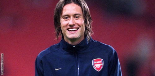 Tom&aacute;&scaron; Rosick&yacute;, z&aacute;ložn&iacute;k Arsenalu, už m&aacute; důvod se sm&aacute;t.