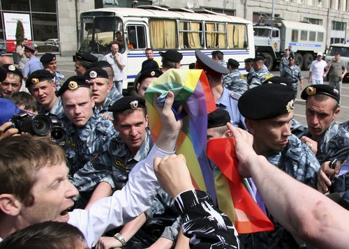 Ruští homosexuálové demonstrují i přes zákaz úřadů Ruští homosexuálové demonstrují i přes zákaz úřadů