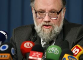 Šéf centrální volební komise Vladimir Churov na tiskové konferenci Šéf centrální volební komise Vladimir Churov na tiskové konferenci
