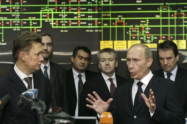 Ruský premiér Putin na návštěvě v Gazpromu. Plyn neteče.