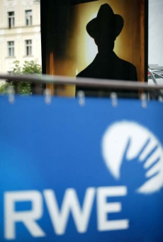 Z&aacute;kazn&iacute;ci RWE mohou měs&iacute;čně u&scaron;etřit až stokorunu.