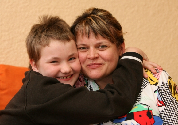 Anetka Kovářová s maminkou. Nedávno podstoupila unikátní operaci.