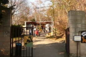 Vstup do Zoologické zahrady v Brně. Vstup do Zoologické zahrady v Brně.
