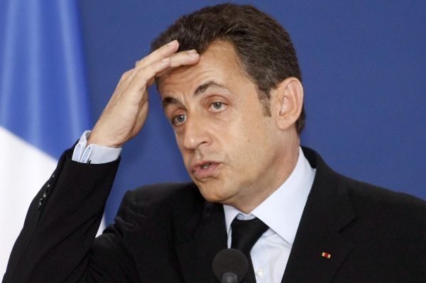Nicolas Sarkozy doufá, že &quot;čeští přátelé&quot; přijmou lisabonskou smlouvu.