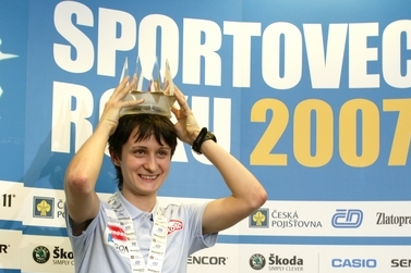 Martina Sáblíková s korunou pro Sportovce roku. Martina Sáblíková s korunou pro Sportovce roku.