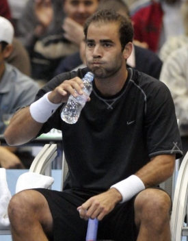Pete Sampras během exhibice s Dominikem Hrbatým v Bratislavě.