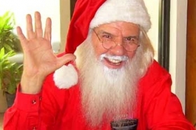 Santa nenosí jen dárky.