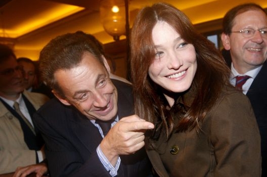 Francouzský prezident Nicolas Sarkozy s manželkou Carlou