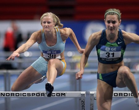 Dálkařka Denisa Ščerbová (vpravo) Dálkařka Denisa Ščerbová (vpravo)