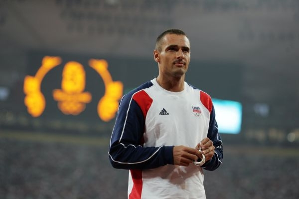 Roman Šebrle během prvního dne olympijského desetiboje.
