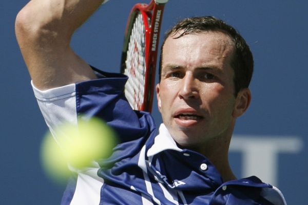 Radek Štěpánek vypadl s Federerem. 