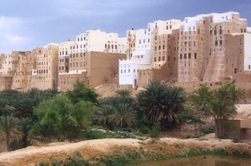Jemenské město Shibam. Jemenské město Shibam.