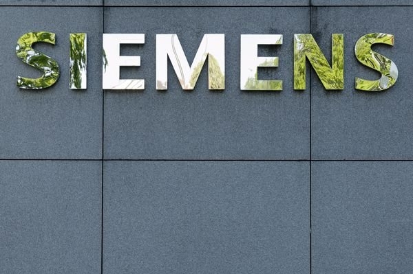 Společnost Siemens chce prodat továrnu na Zličíně.