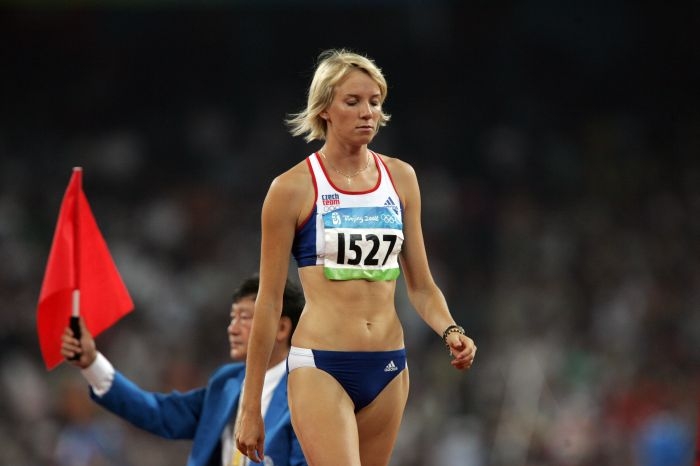 Iva Straková ve finále soutěže výškařek.