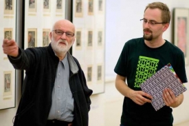 Šéf filmové školy Pavel Bednařík (vpravo) má o starost víc.